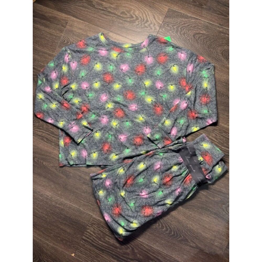 Victoriaโs Secret PINK Christmas Lights Pajama Set Womenโs Large Holiday PJs